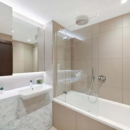 Access Tower Hill Appartement Londen Buitenkant foto
