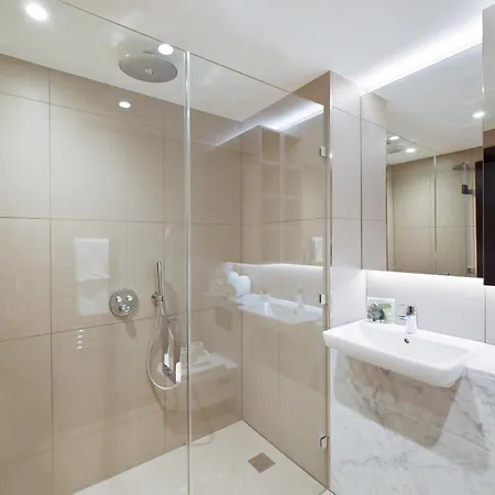 Access Tower Hill Appartement Londen Buitenkant foto