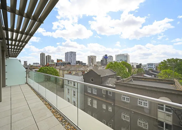 Access Tower Hill